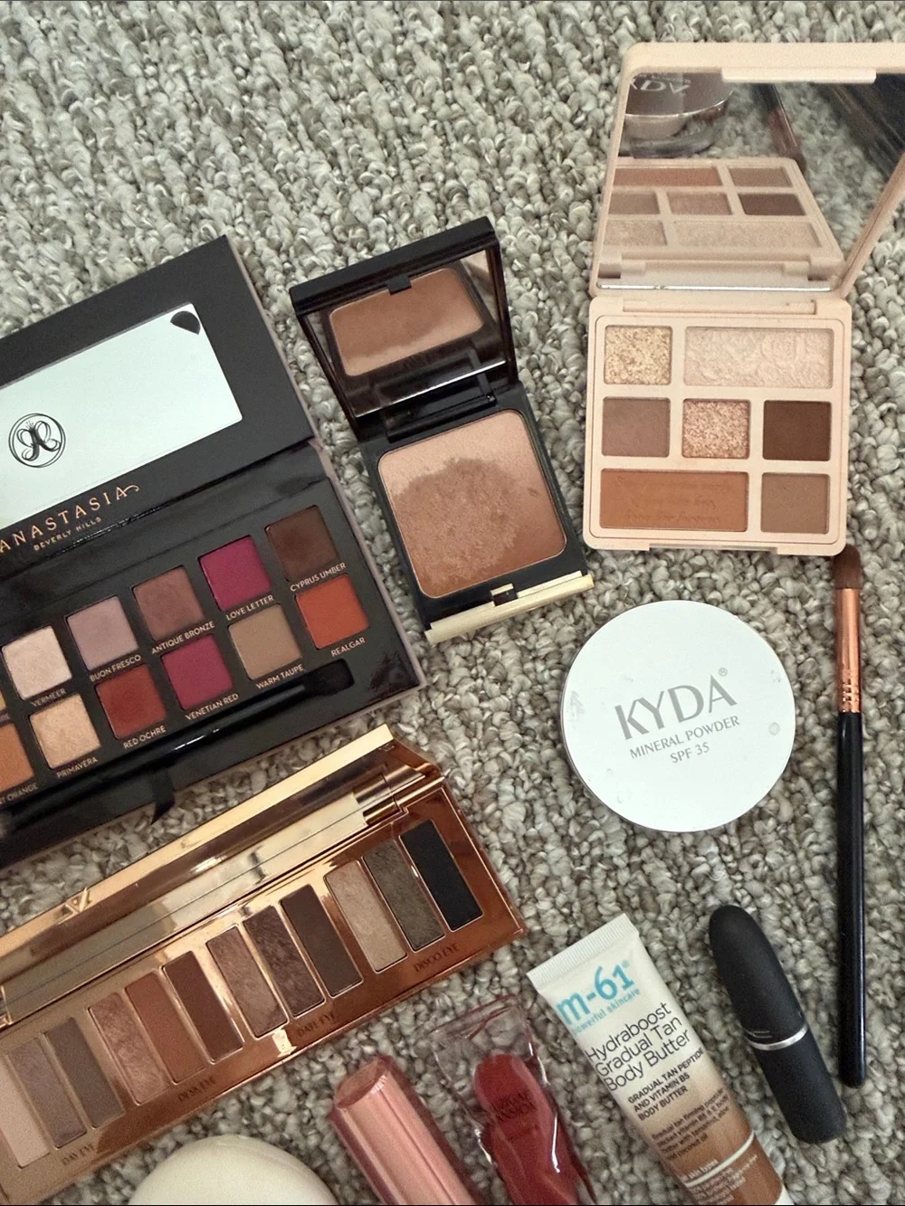 Anastasia Beverly Hills Charlotte tilbury Eyeshadow Palette and bundle